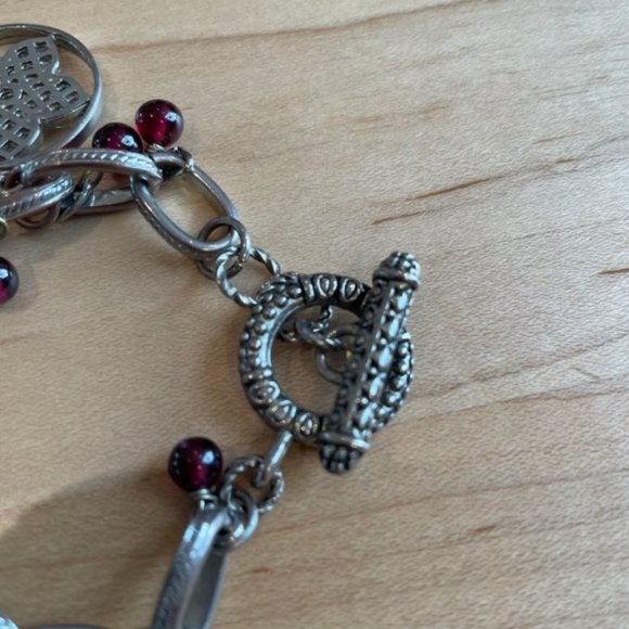 Womens Silver Tone Toggle Floral Disk Beaded Chain Link 7" Bracelet - Picture 2 of 3